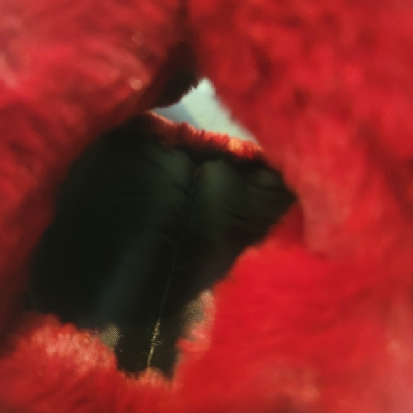 Coco Rose Beach & Resort.  Faux Fur Top Handle Bag/Merlot - Picture 5 of 10